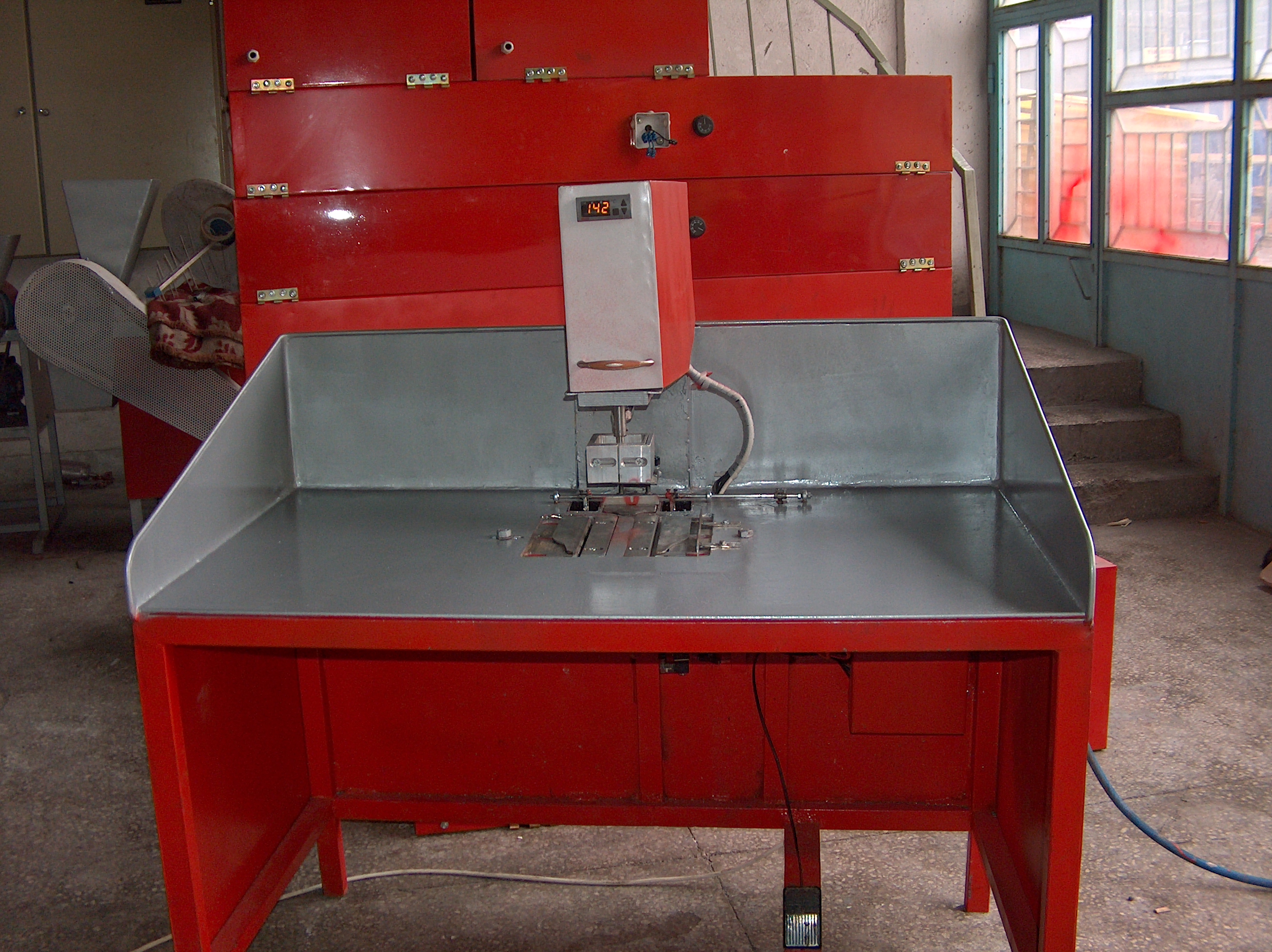 Carton Box Gluing Machine